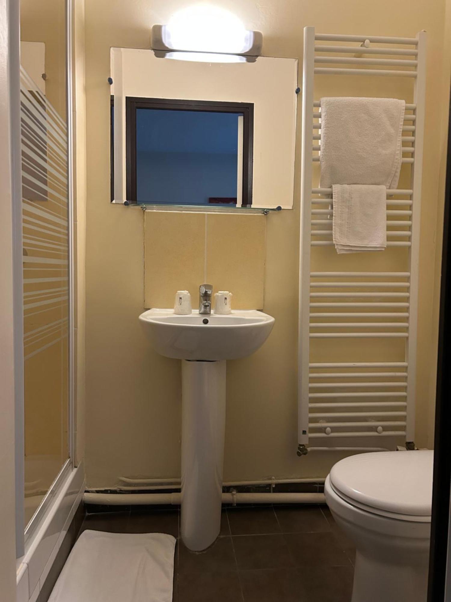 Hotel Des Bains A 10 Min De Paris Maisons-Alfort Luaran gambar